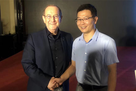 冯观保与德国Dr.Karl-ludwig ackermann博士学习交流时合